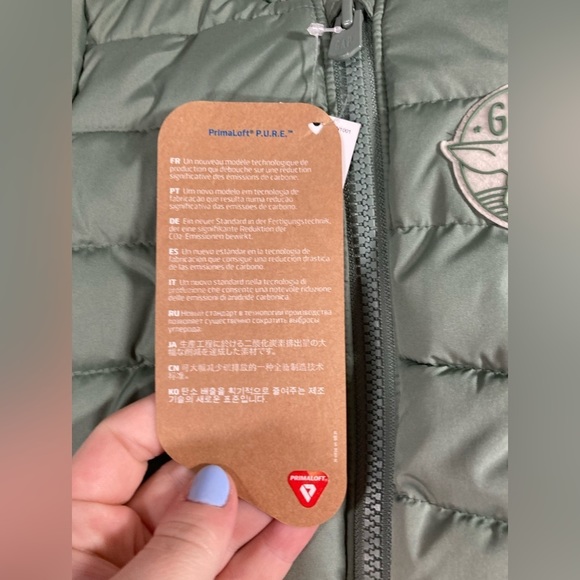 GAP baby 3-6 months puffer jacket Grogu *has some marks* - Picture 4 of 16